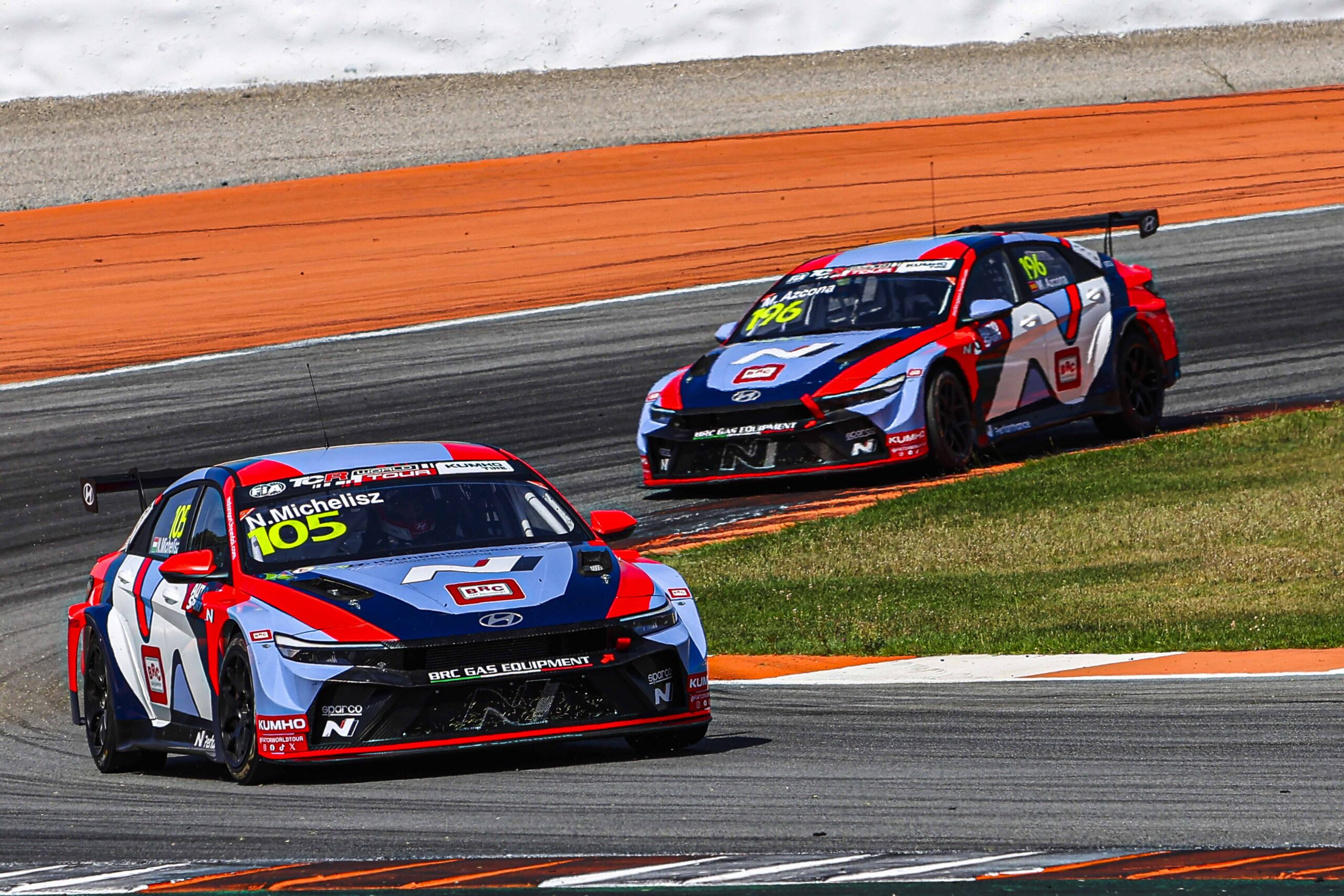 BRC Hyundai N Squadra Corse conquista due podi e sfiora la vittoria nel secondo round del Kumho FIA TCR World Tour