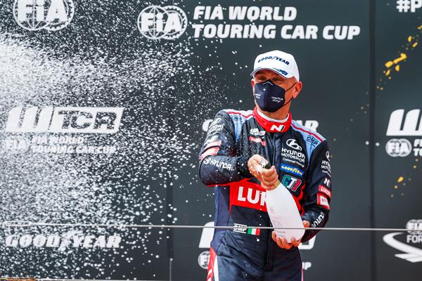 BRC Racing Team returns to winning ways at WTCR Race of Spain