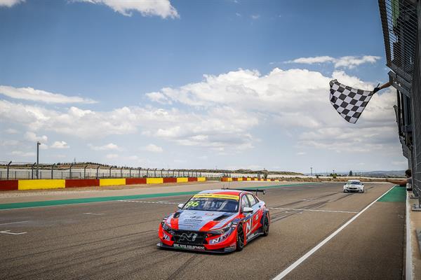 BRC Racing Team trionfa in gara 2 del WTCR Race of Spain