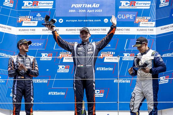 Vittoria per BRC Racing Team al Kumho TCR World Tour